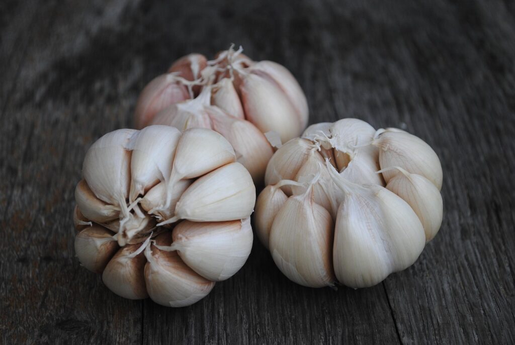 How to Use Garlic for Weight Loss : Simple Home Remedies
