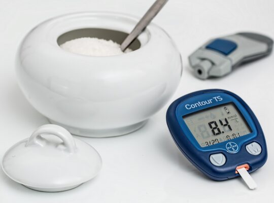 Hypoglycemia: Recognizing and Treating Low Blood Sugar